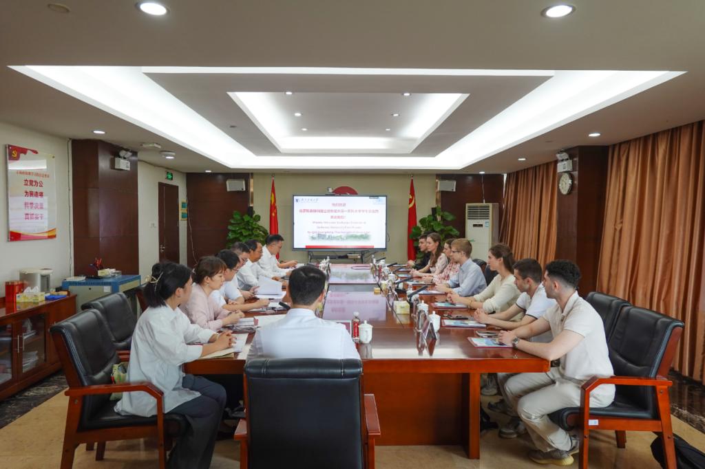 中俄青年学子共聚广药大 携手共谱教育合作新…